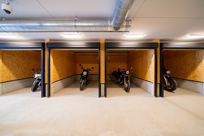 ライダースガレージ寝屋川明徳の物件拡大画像